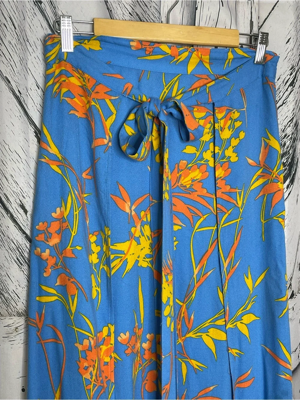 Olivaceous Wrap Tie Maxi Skirt Floral Print M